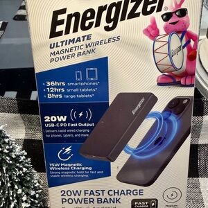 Energizer Ultimate Magnetic Wireless Power Bank - Gray